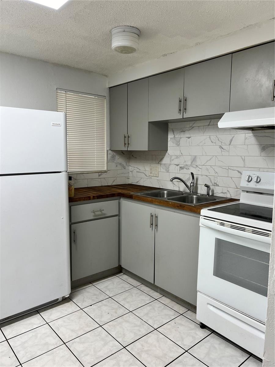 1733 PALM WAY, LARGO, FL, 33771