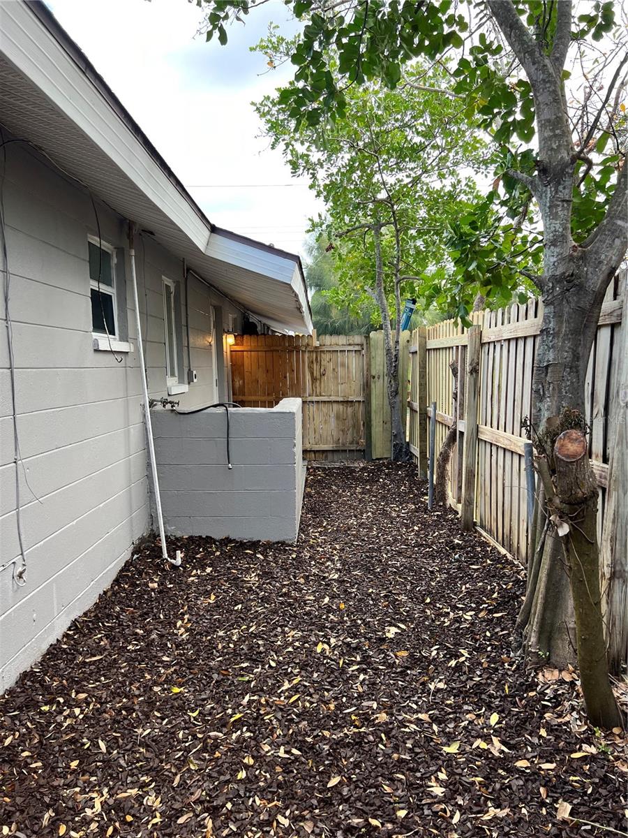 1733 PALM WAY, LARGO, FL, 33771