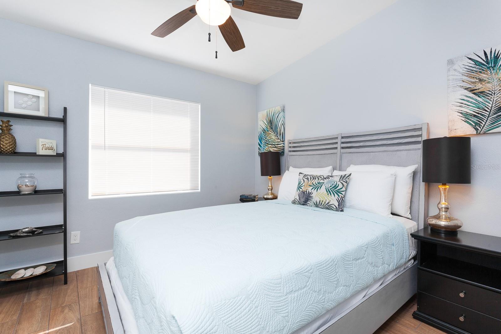 407 E CRYSTAL LAKE ST, ORLANDO, FL, 32806