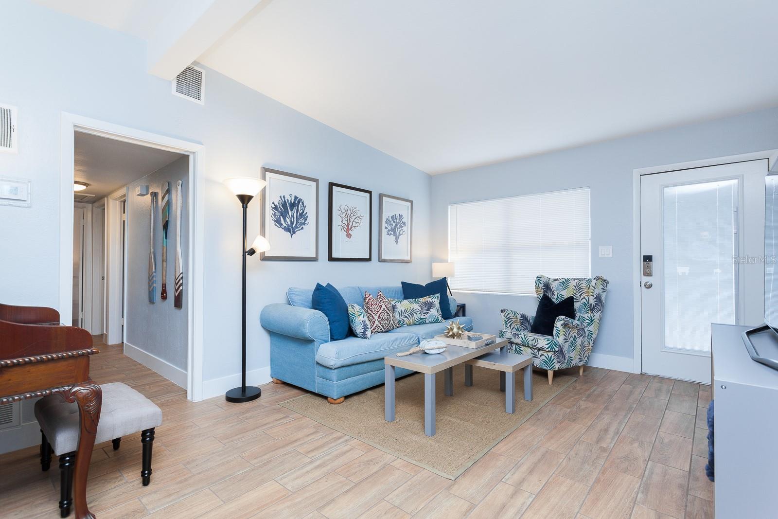 407 E CRYSTAL LAKE ST, ORLANDO, FL, 32806