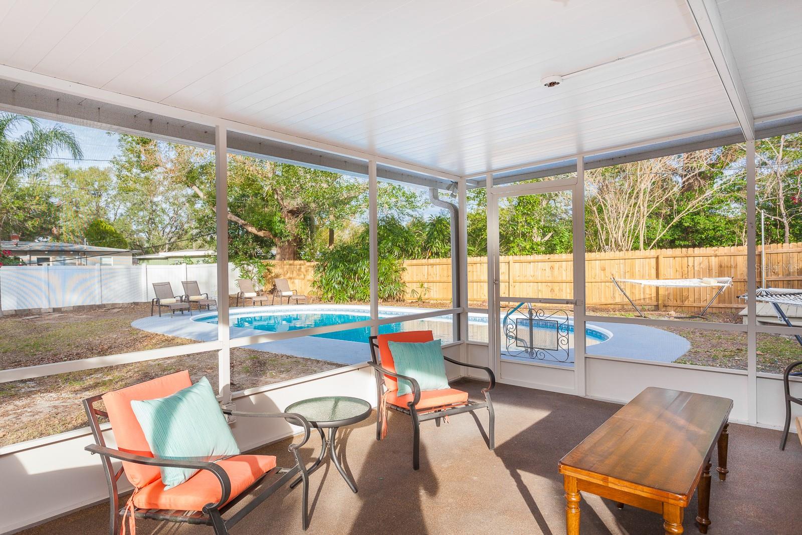 407 E CRYSTAL LAKE ST, ORLANDO, FL, 32806