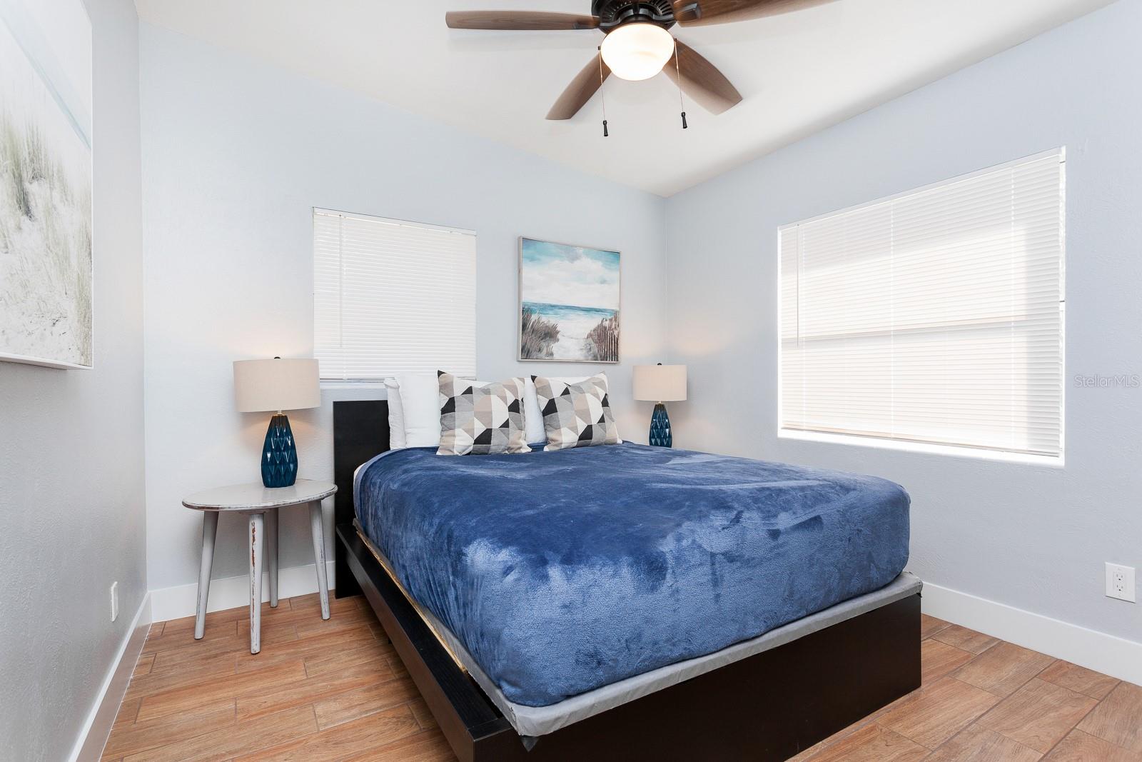 407 E CRYSTAL LAKE ST, ORLANDO, FL, 32806