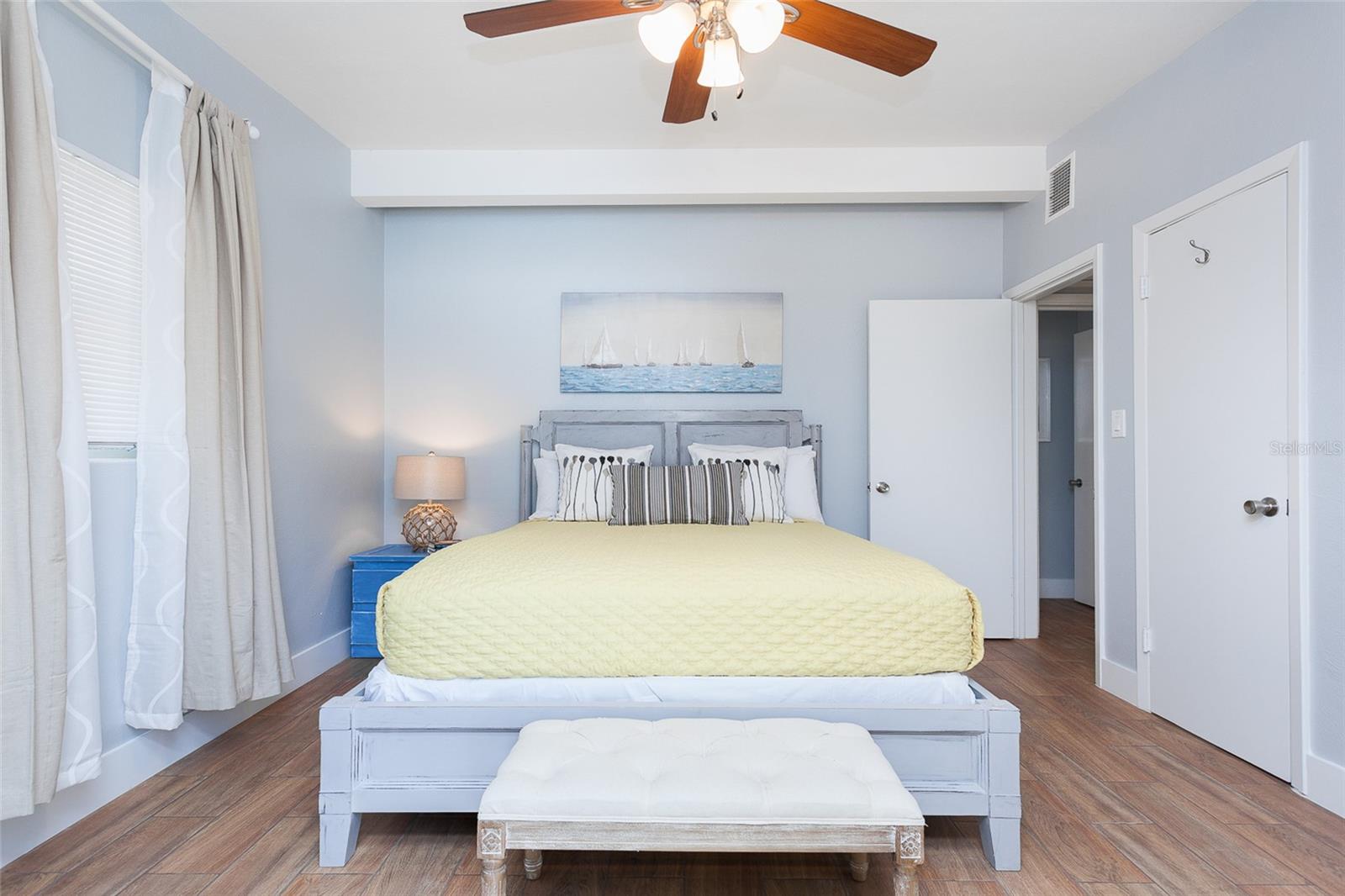 407 E CRYSTAL LAKE ST, ORLANDO, FL, 32806