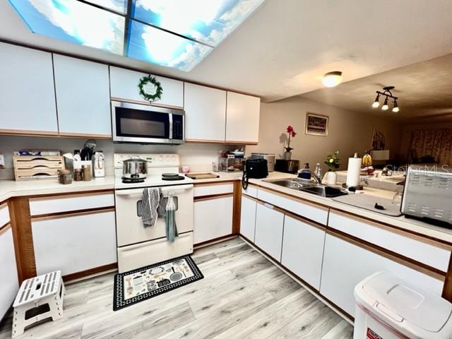 11630 BAYWOOD MEADOWS DR #2, NEW PORT RICHEY, FL, 34654