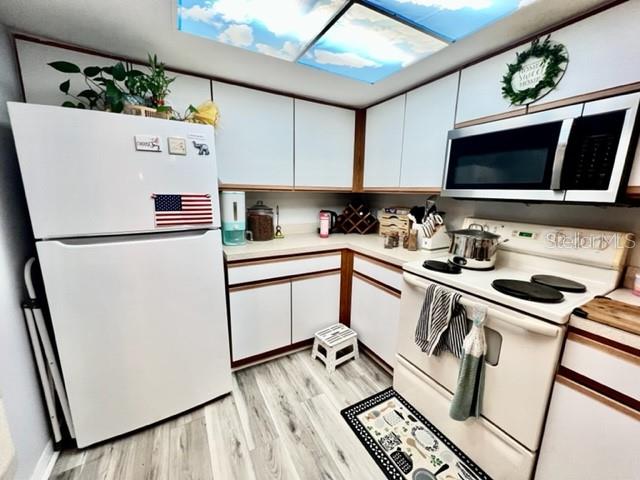11630 BAYWOOD MEADOWS DR #2, NEW PORT RICHEY, FL, 34654