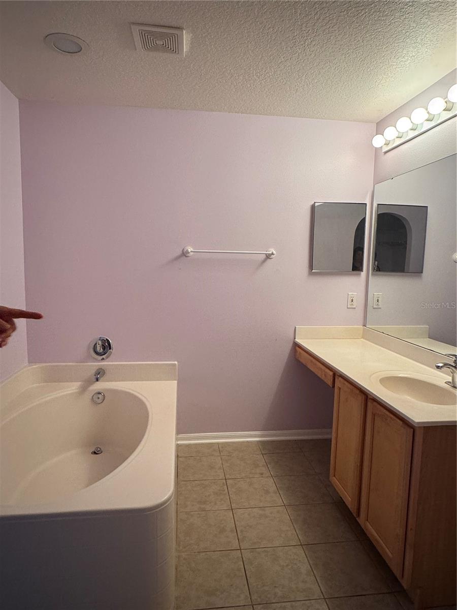 1605 S MARY ST, EUSTIS, FL, 32726