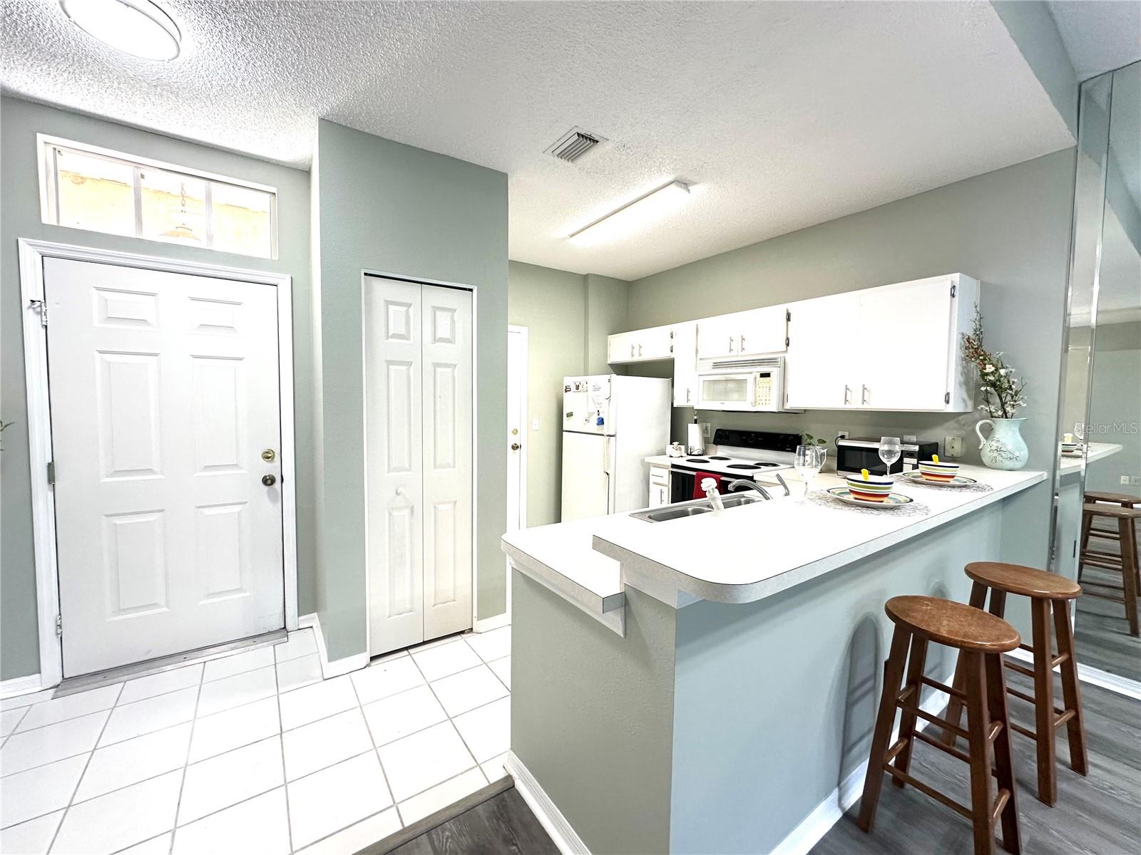 2116 NANTUCKET DR #19, SUN CITY CENTER, FL, 33573