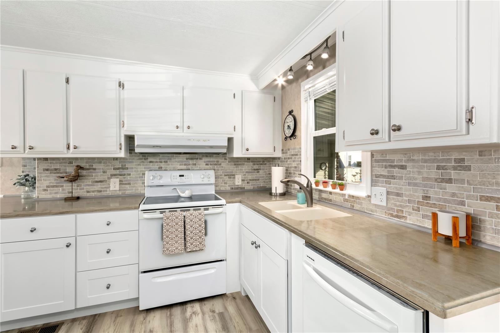 10303 BURNT STORE RD #40, PUNTA GORDA, FL, 33950