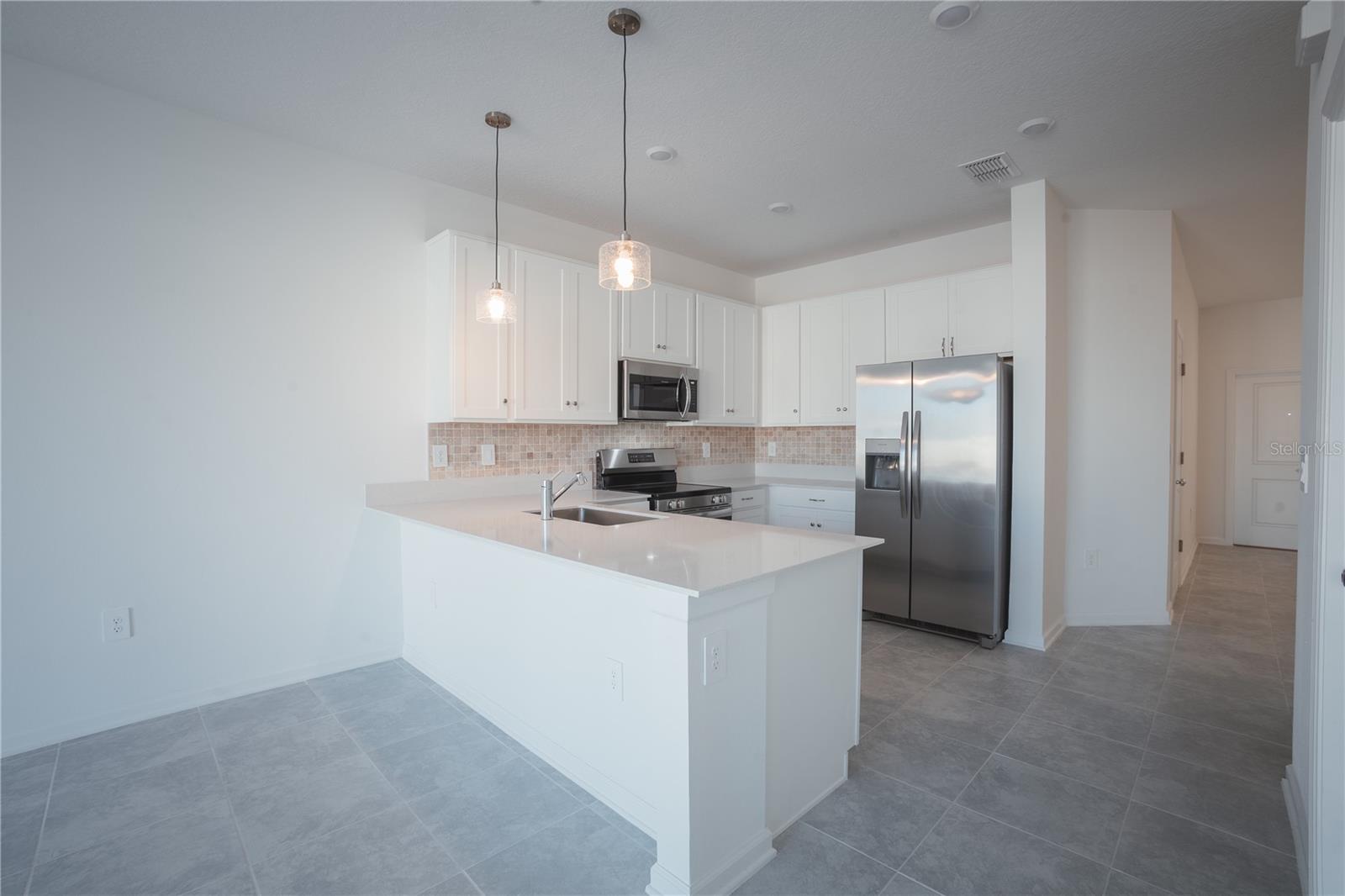 2684 ARMSTRONG AVE, CLERMONT, FL, 34714