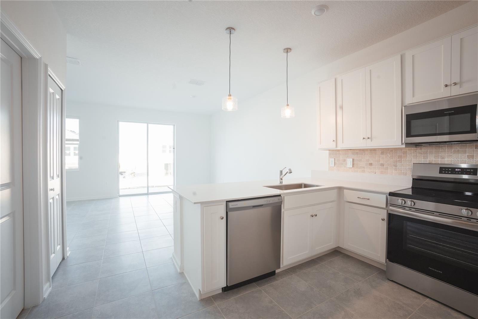 2684 ARMSTRONG AVE, CLERMONT, FL, 34714