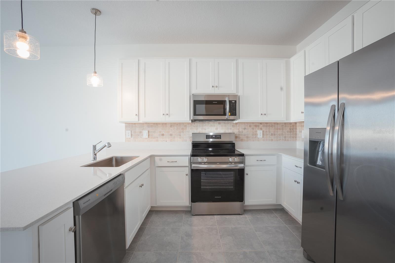 2684 ARMSTRONG AVE, CLERMONT, FL, 34714