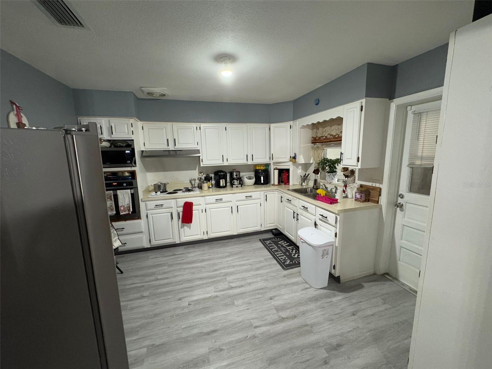 703 E CLAY AVE, BRANDON, FL, 33510