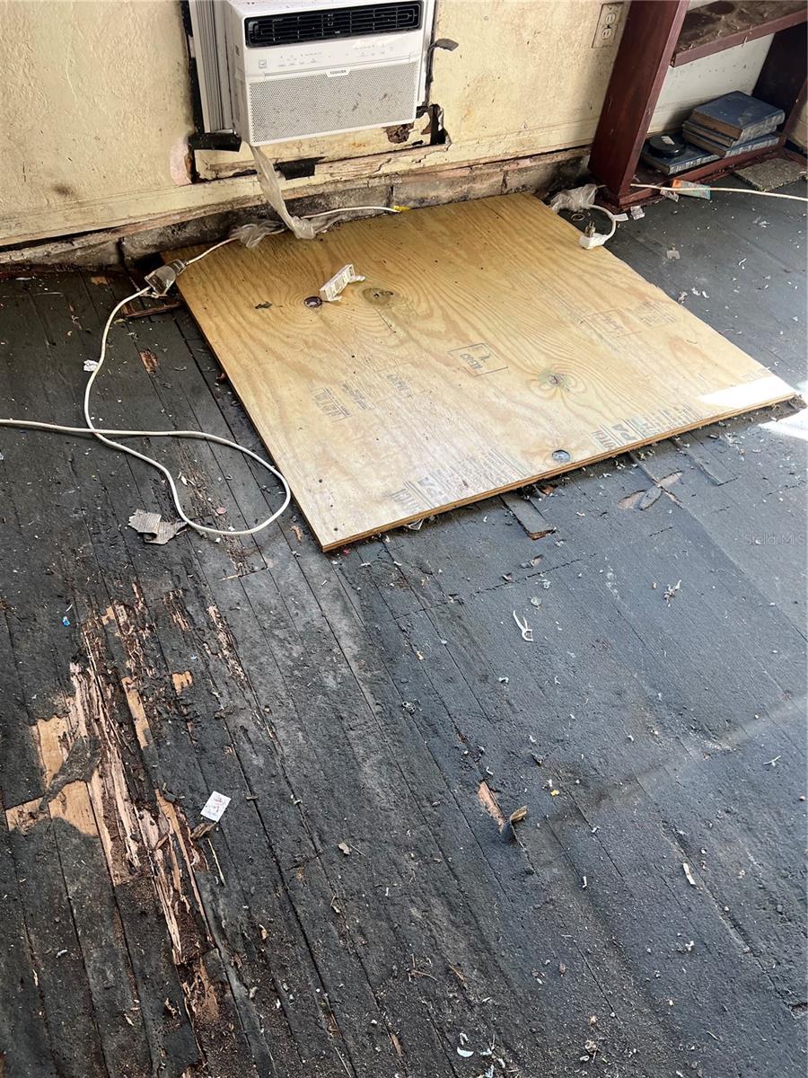 320 20TH AVE S, ST PETERSBURG, FL, 33705