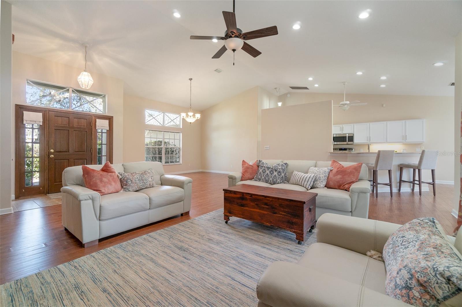 1501 EDGEWATER DR, MOUNT DORA, FL, 32757