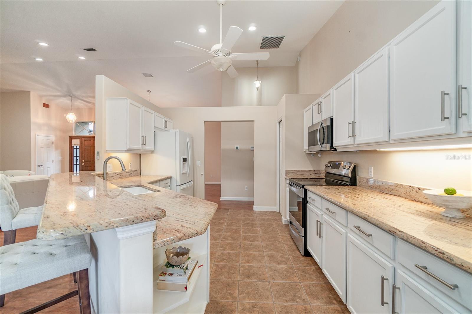1501 EDGEWATER DR, MOUNT DORA, FL, 32757