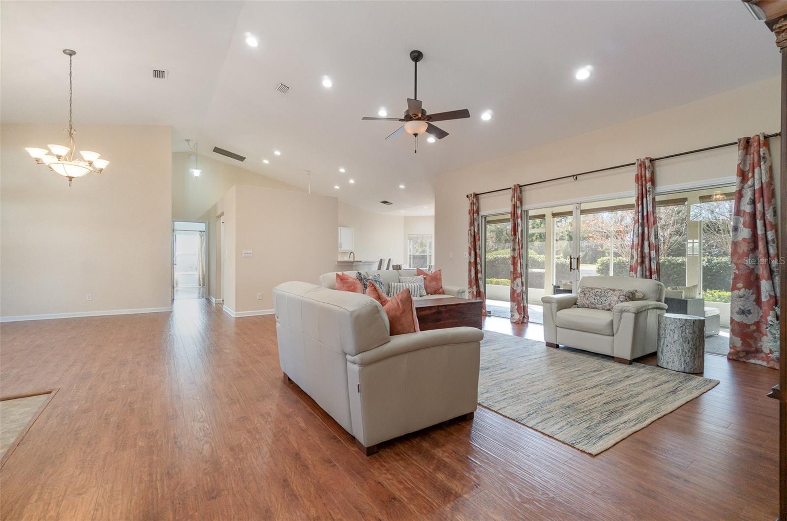 1501 EDGEWATER DR, MOUNT DORA, FL, 32757