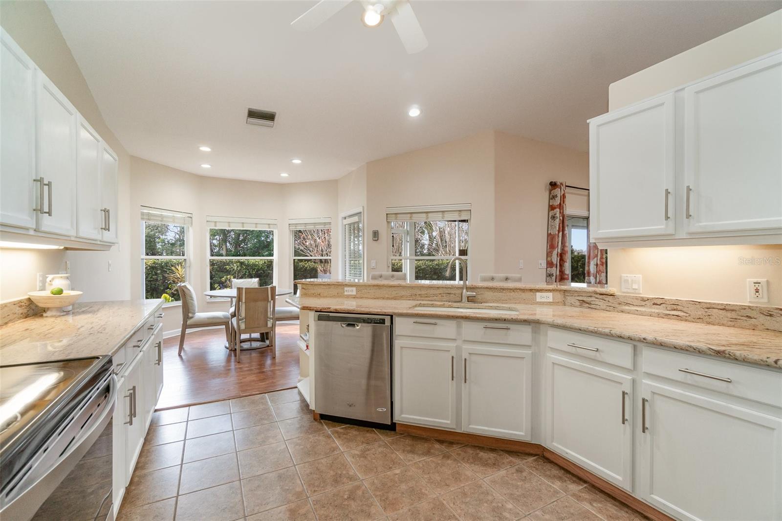 1501 EDGEWATER DR, MOUNT DORA, FL, 32757