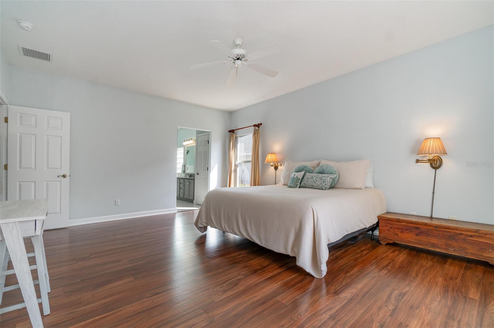 1501 EDGEWATER DR, MOUNT DORA, FL, 32757