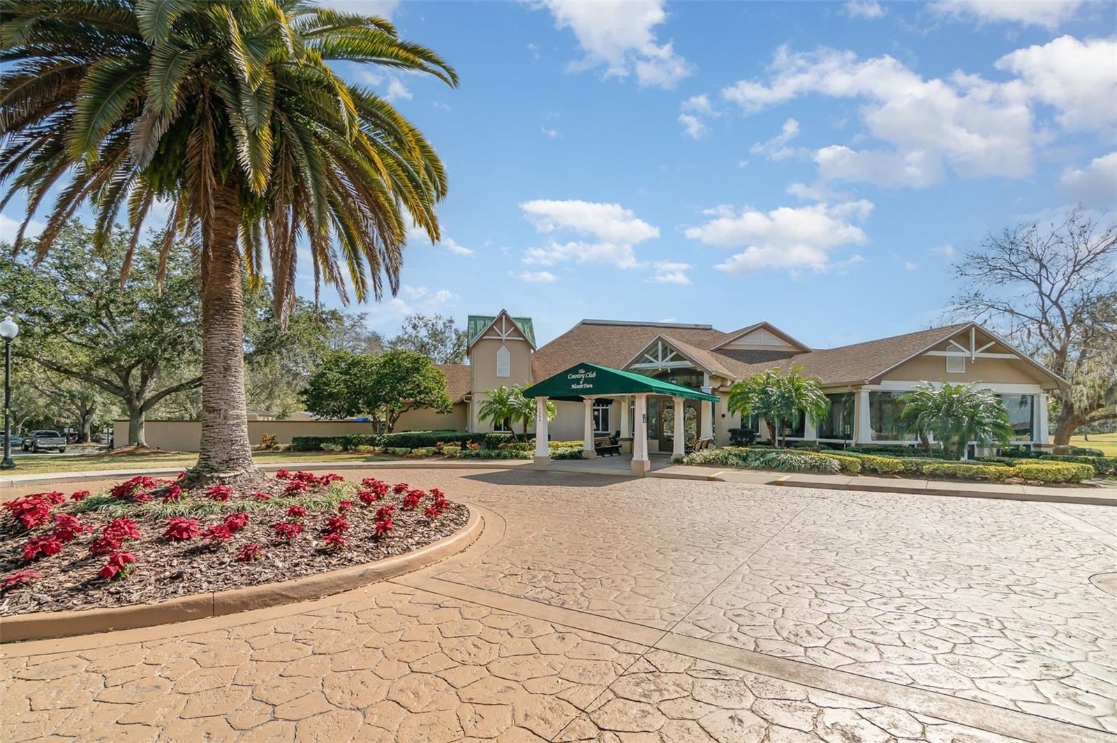 1501 EDGEWATER DR, MOUNT DORA, FL, 32757
