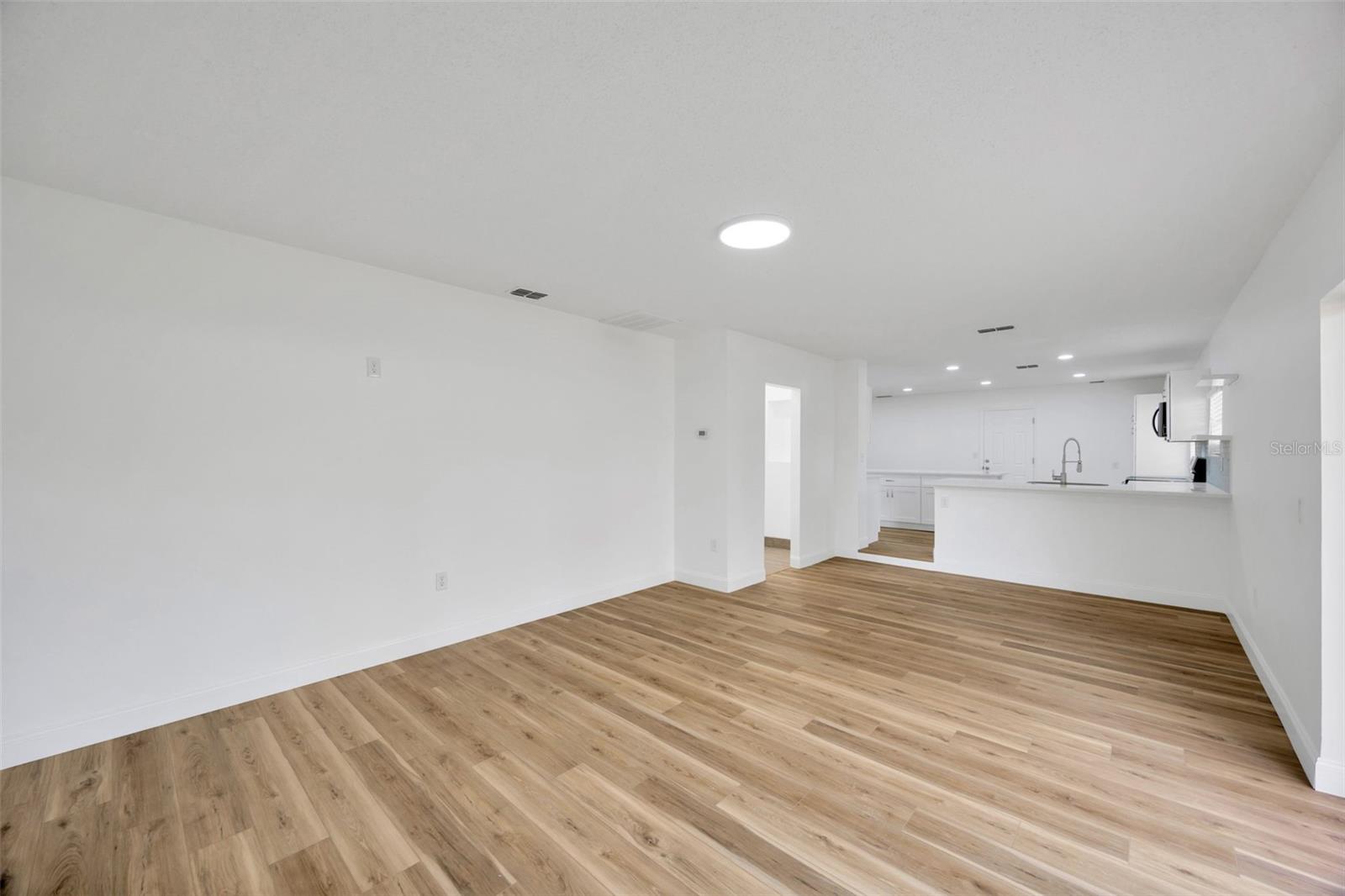 5526 SOUTHERNVIEW DR, ZEPHYRHILLS, FL, 33541