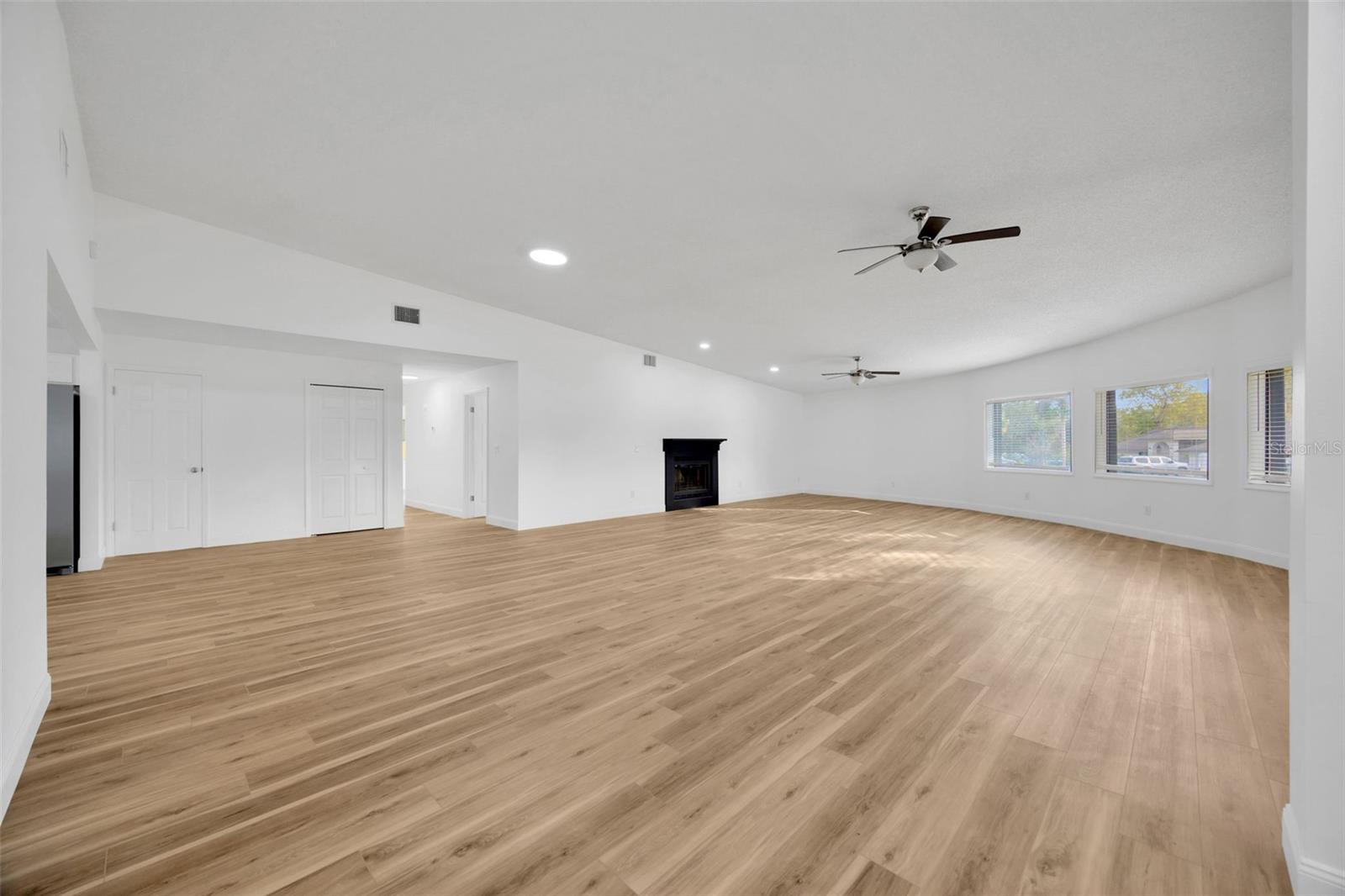 5526 SOUTHERNVIEW DR, ZEPHYRHILLS, FL, 33541