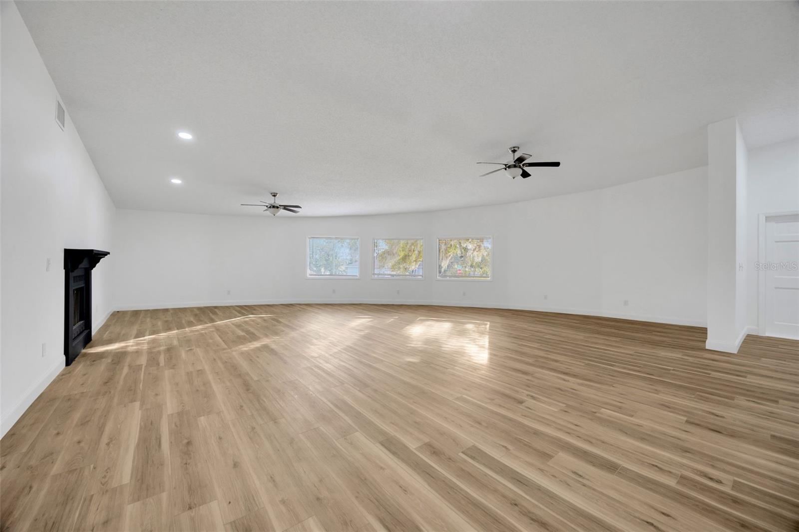 5526 SOUTHERNVIEW DR, ZEPHYRHILLS, FL, 33541