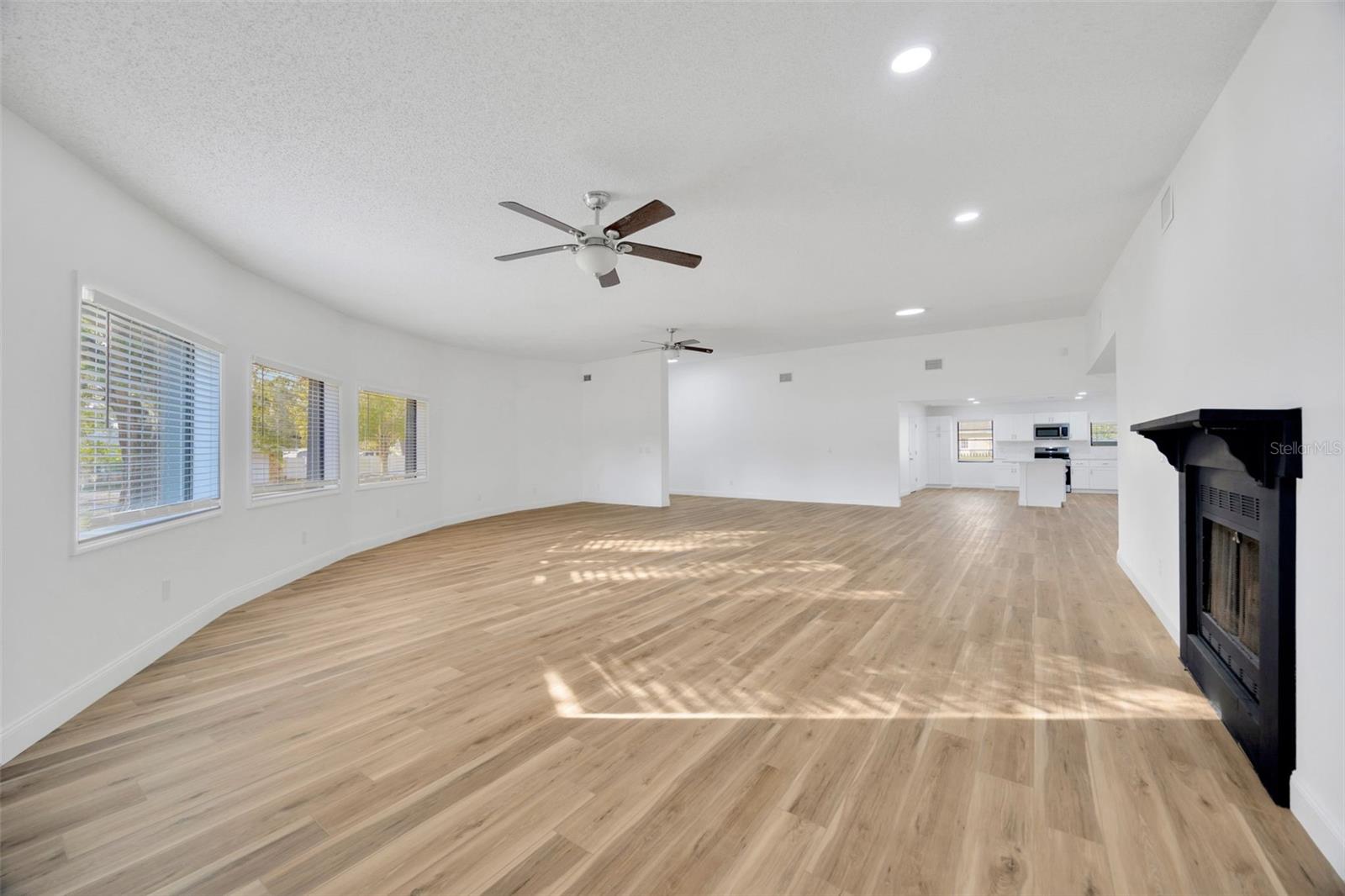 5526 SOUTHERNVIEW DR, ZEPHYRHILLS, FL, 33541