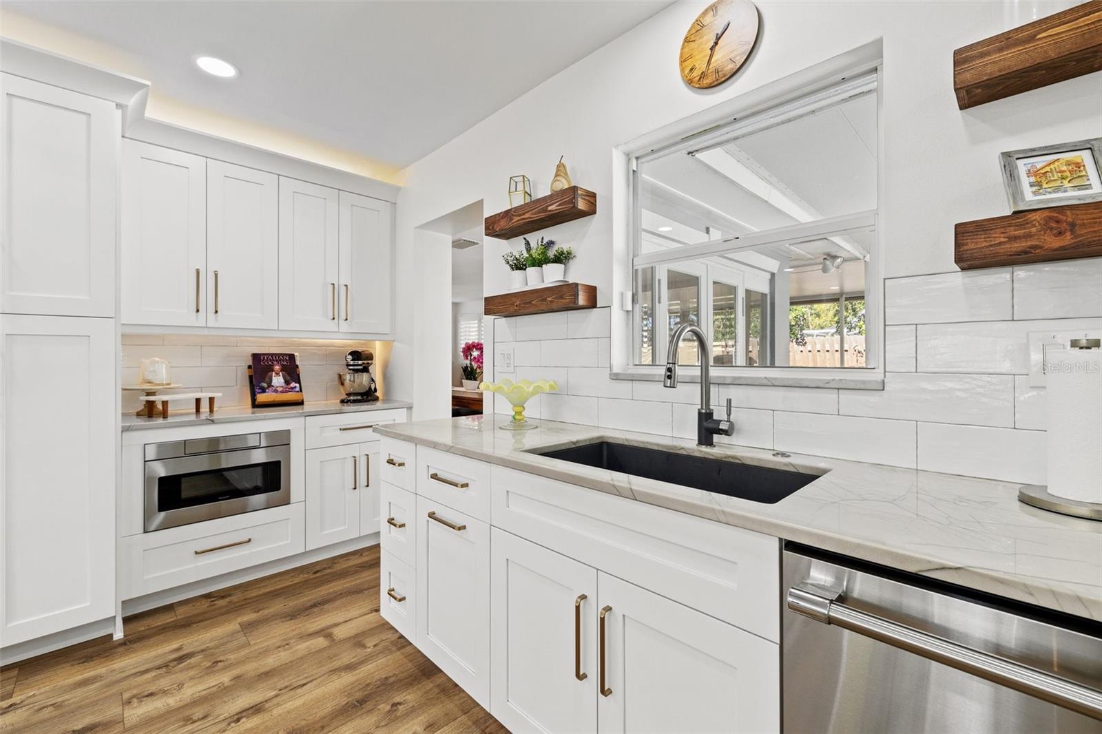 502 ALTHEA RD, BELLEAIR, FL, 33756