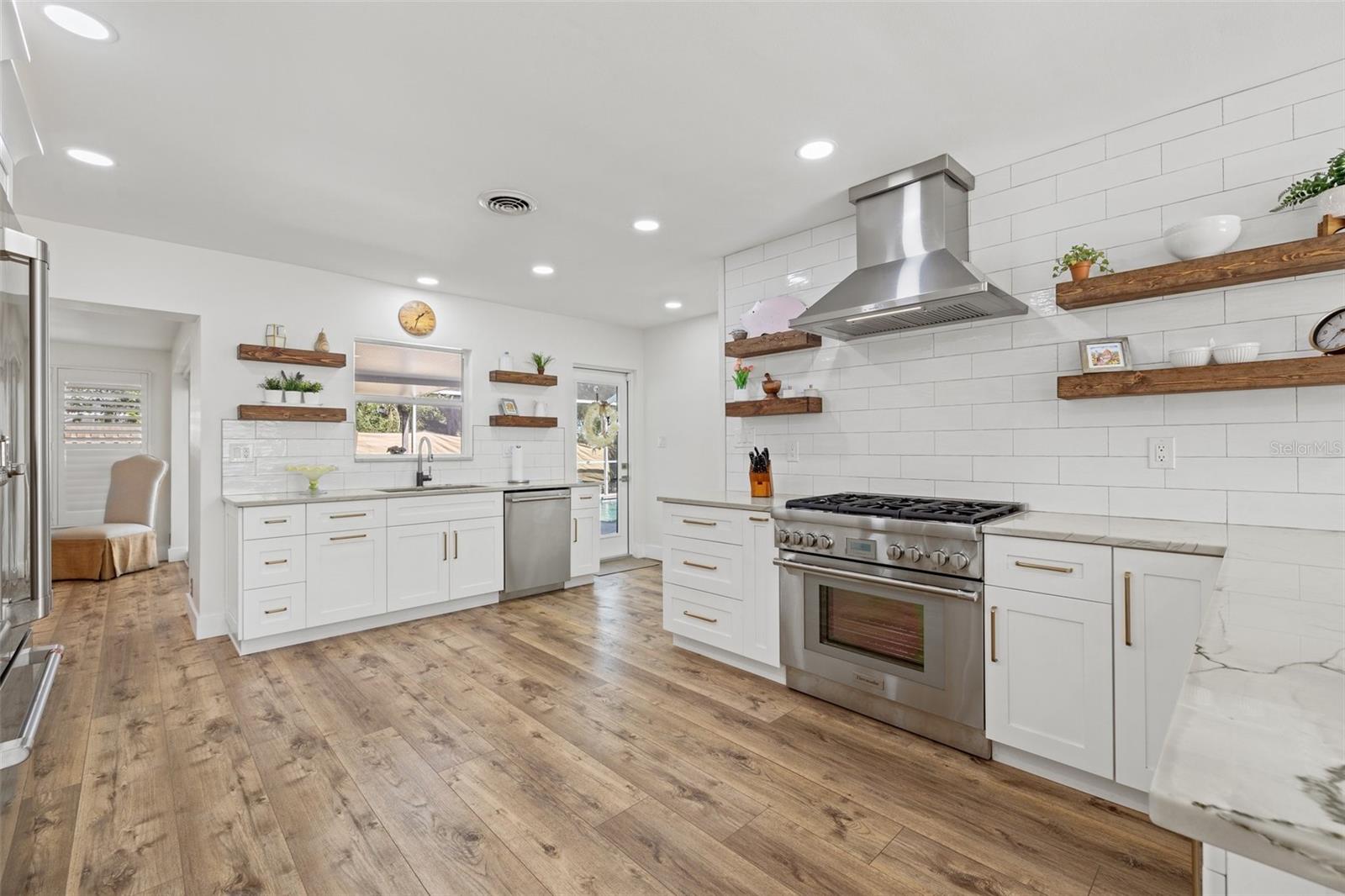 502 ALTHEA RD, BELLEAIR, FL, 33756