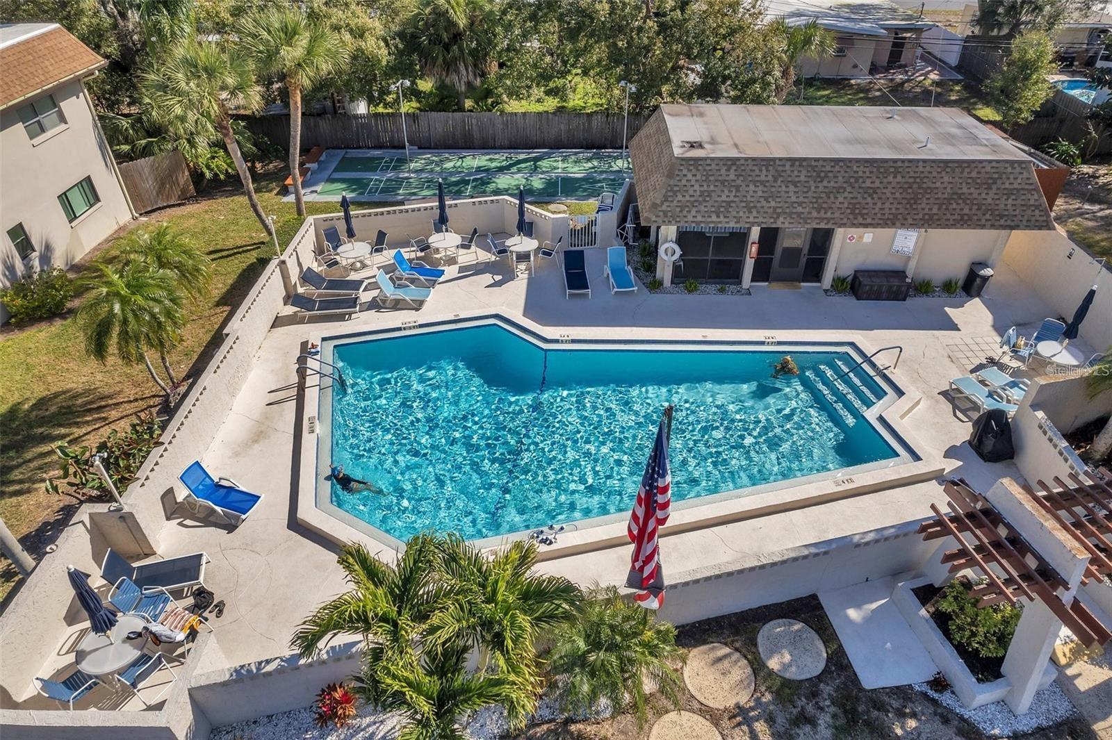 2750 E BAY DR #11E, LARGO, FL, 33771
