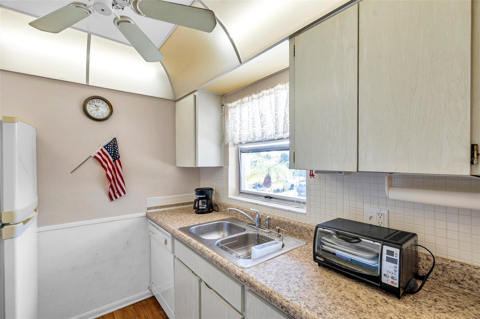 2750 E BAY DR #11E, LARGO, FL, 33771