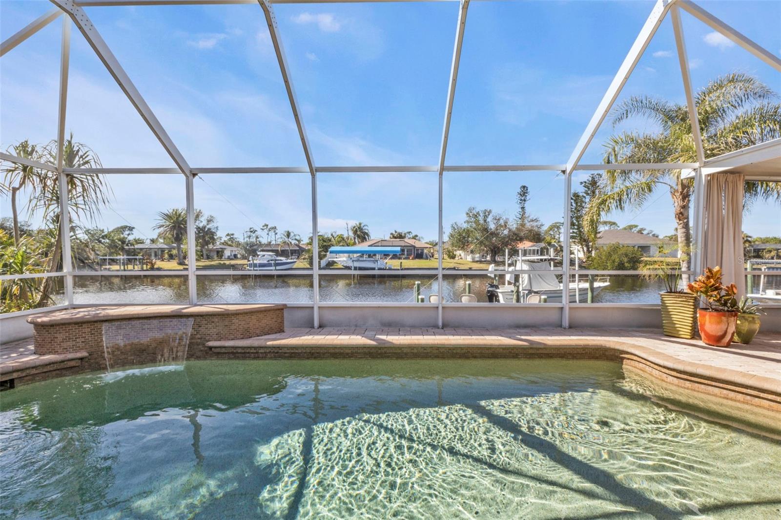 498 E TARPON BLVD NW, PORT CHARLOTTE, FL, 33952