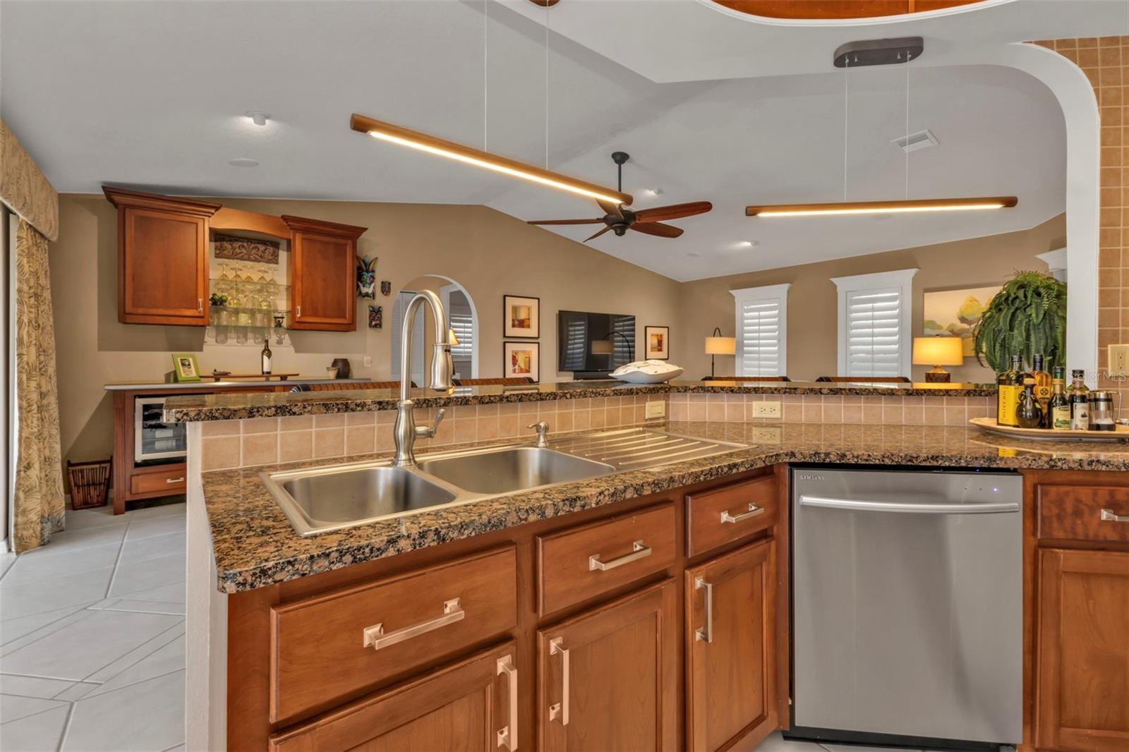 498 E TARPON BLVD NW, PORT CHARLOTTE, FL, 33952