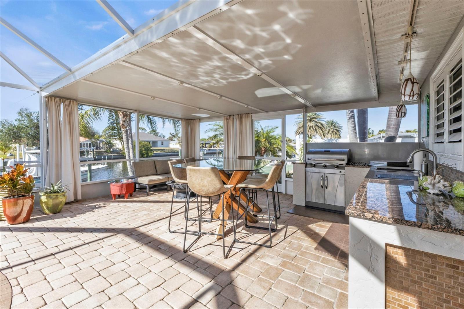 498 E TARPON BLVD NW, PORT CHARLOTTE, FL, 33952