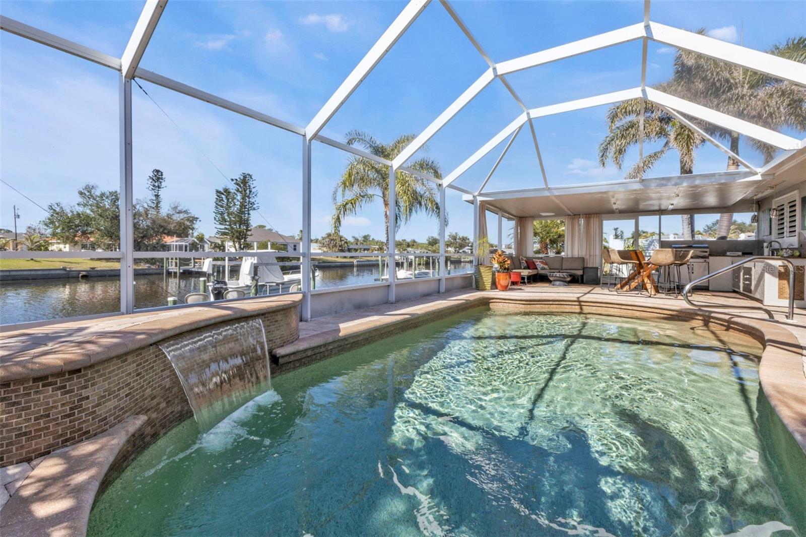 498 E TARPON BLVD NW, PORT CHARLOTTE, FL, 33952