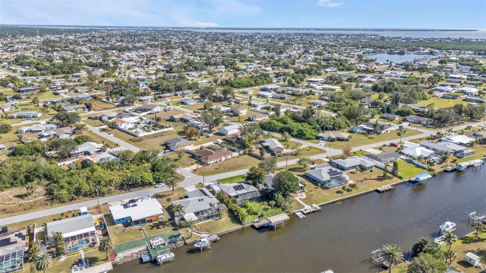 498 E TARPON BLVD NW, PORT CHARLOTTE, FL, 33952