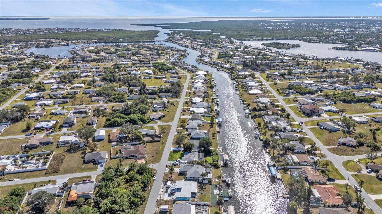 498 E TARPON BLVD NW, PORT CHARLOTTE, FL, 33952