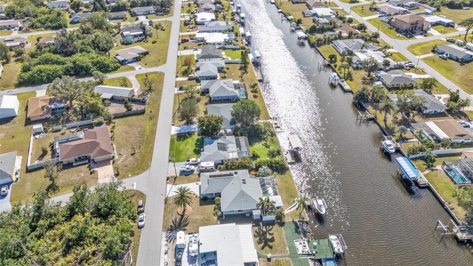 498 E TARPON BLVD NW, PORT CHARLOTTE, FL, 33952