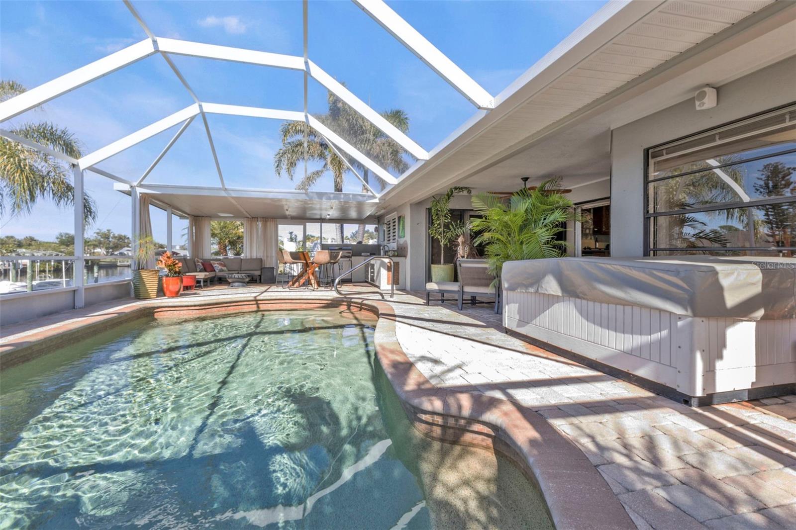 498 E TARPON BLVD NW, PORT CHARLOTTE, FL, 33952