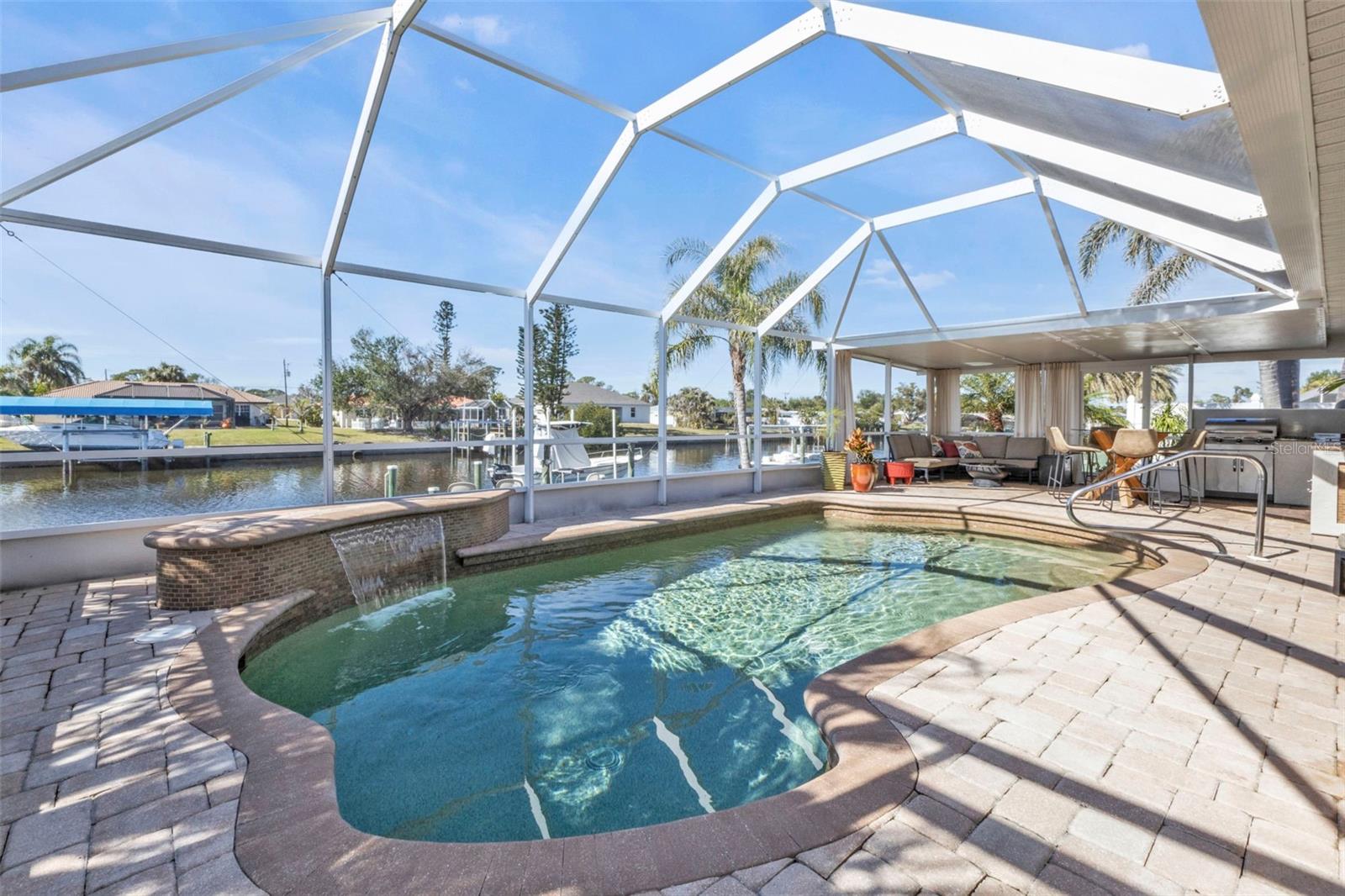 498 E TARPON BLVD NW, PORT CHARLOTTE, FL, 33952