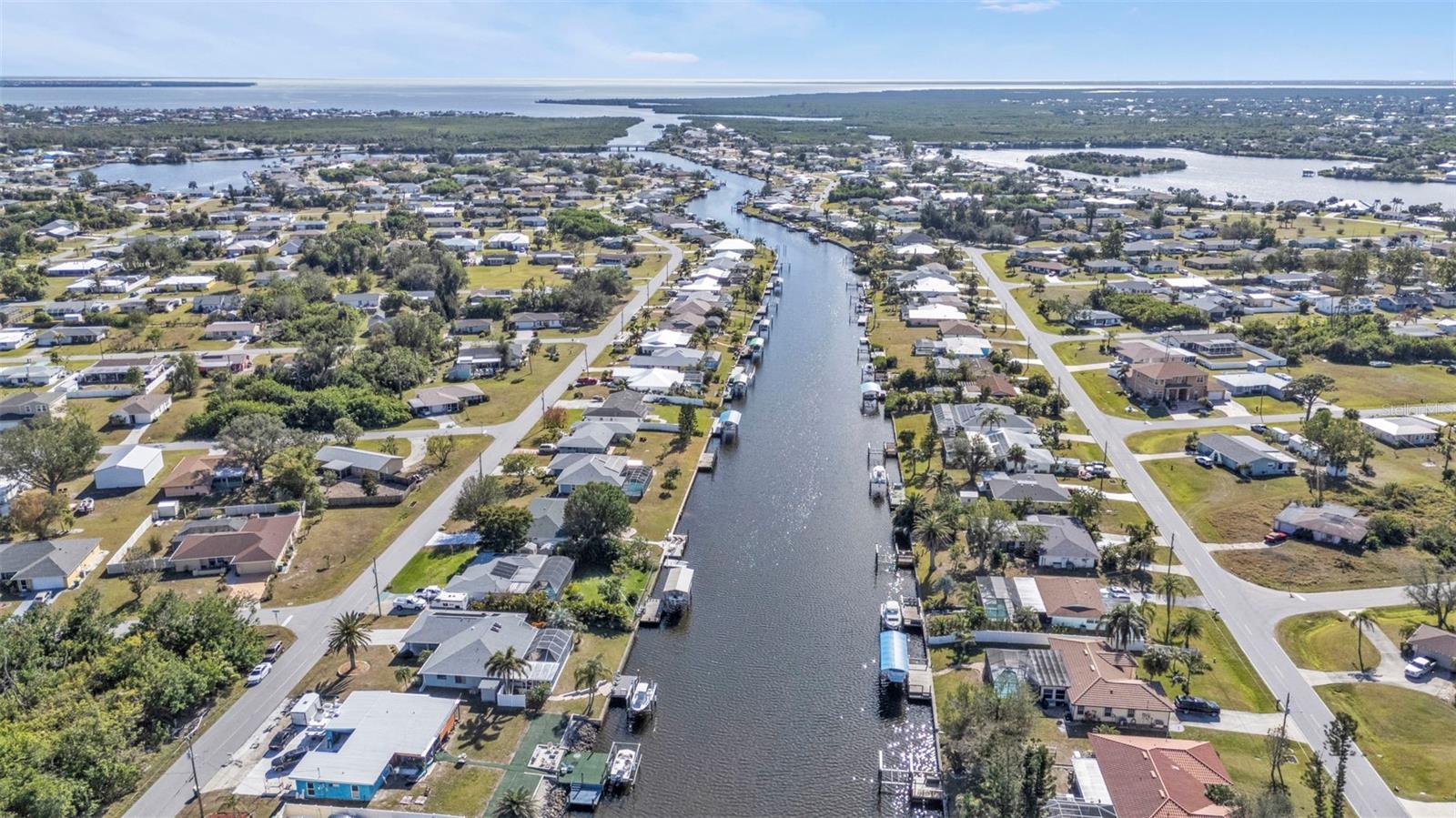 498 E TARPON BLVD NW, PORT CHARLOTTE, FL, 33952