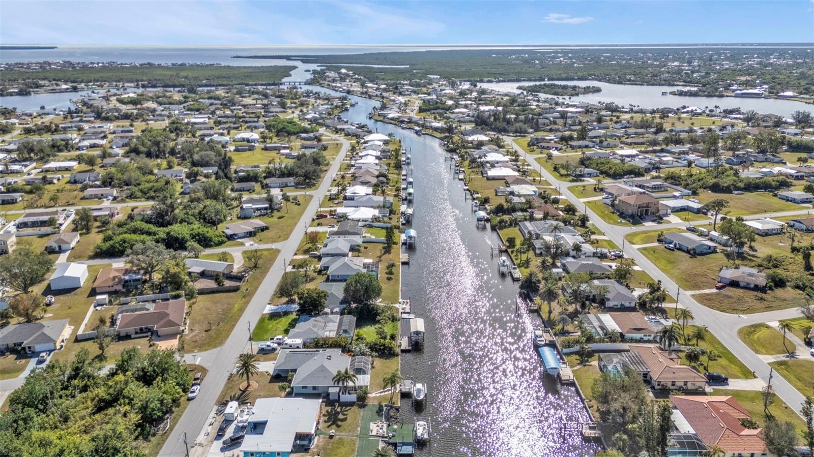 498 E TARPON BLVD NW, PORT CHARLOTTE, FL, 33952