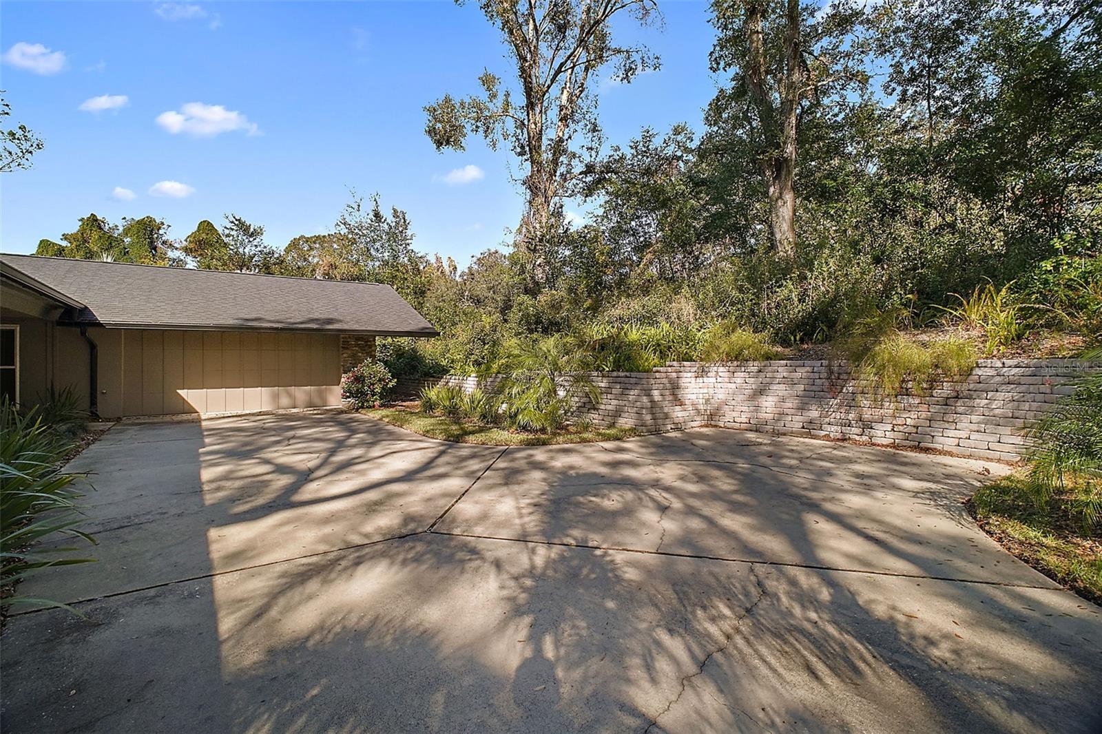 2226 DOGWOOD CIR, MOUNT DORA, FL, 32757