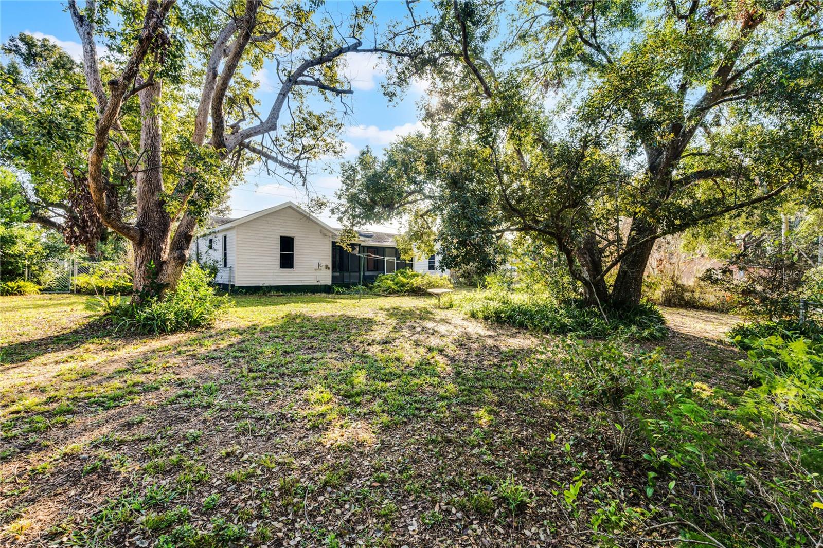 208 S MAIN AVE, MINNEOLA, FL, 34715