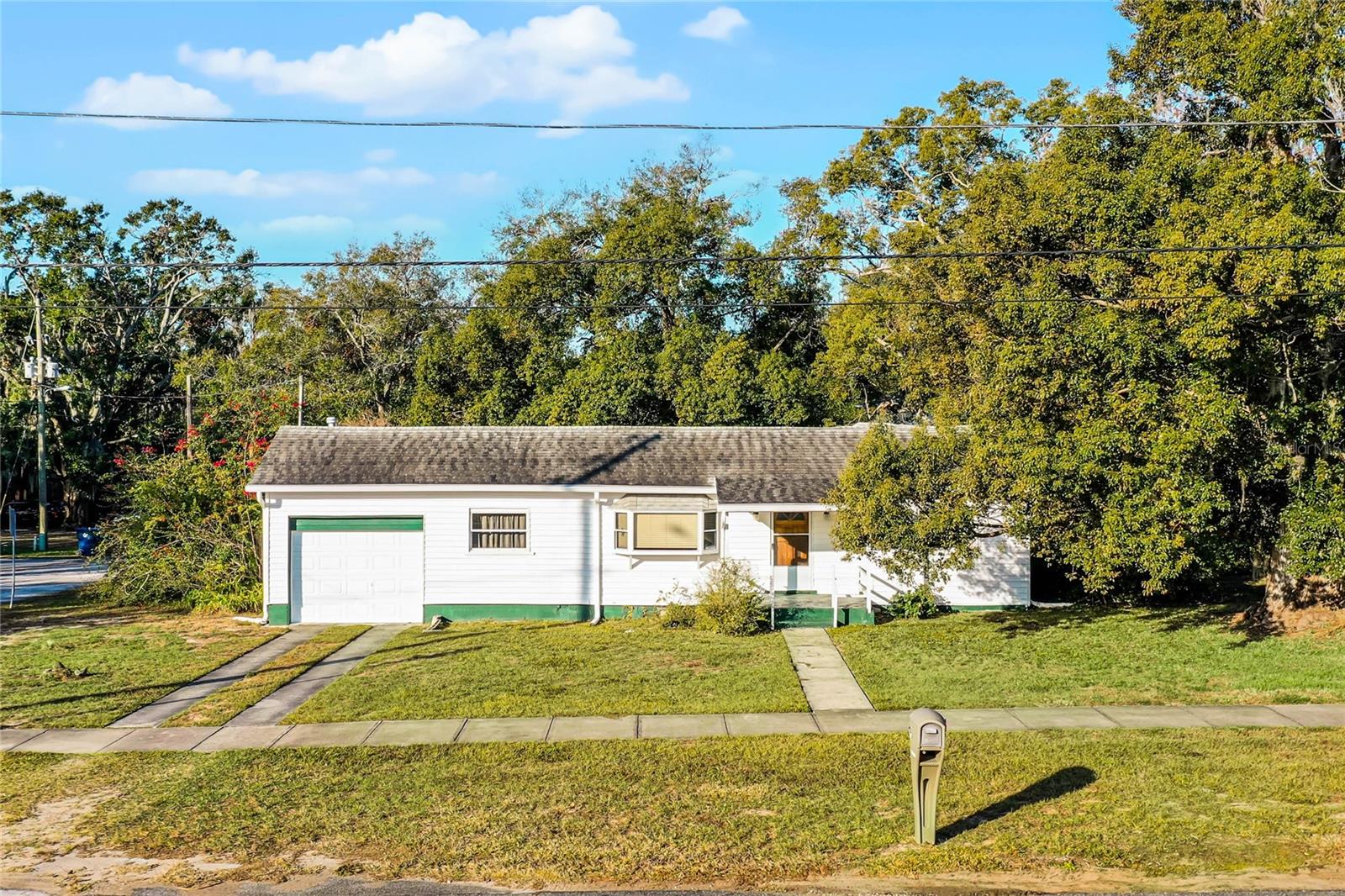 208 S MAIN AVE, MINNEOLA, FL, 34715