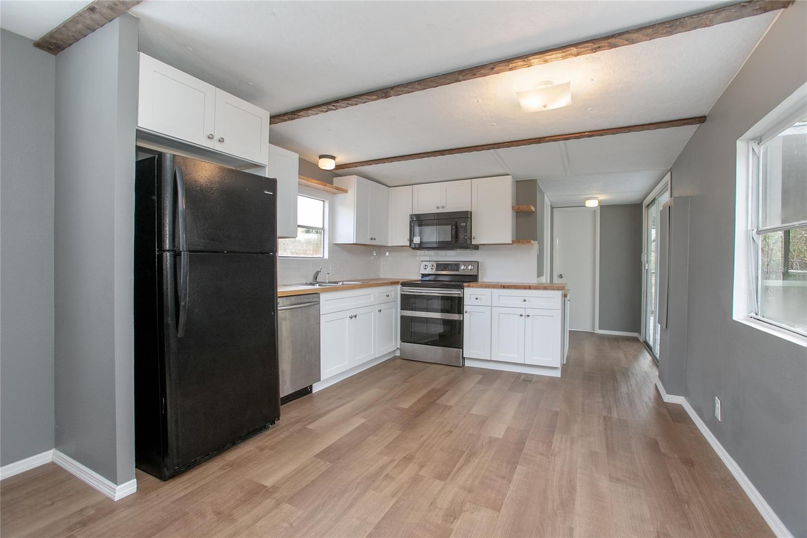 31602 HILLSIDE DR, DELAND, FL, 32720