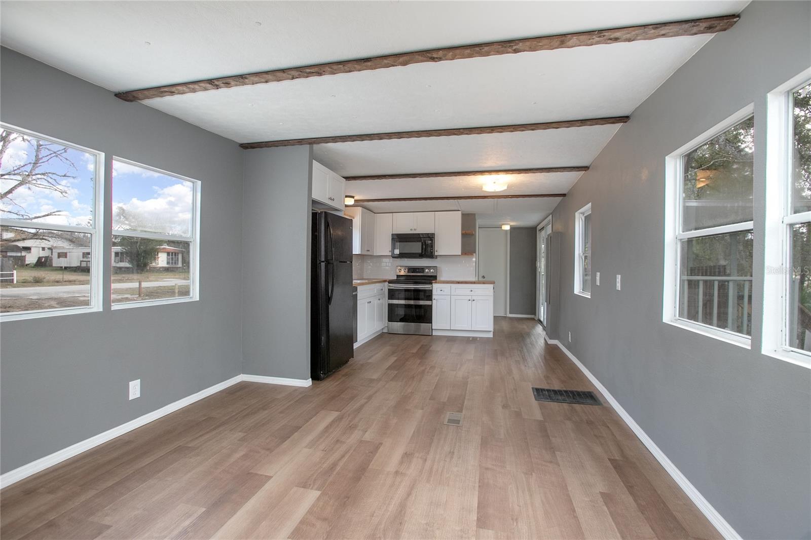 31602 HILLSIDE DR, DELAND, FL, 32720