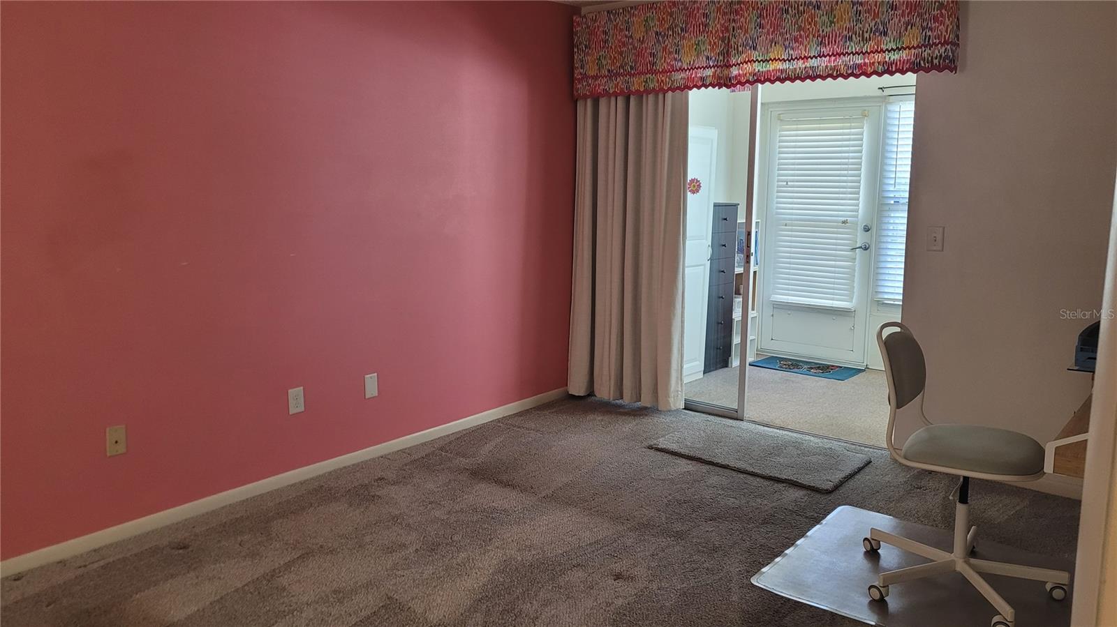 209 NE LINCOLN CIR N #109, ST PETERSBURG, FL, 33702