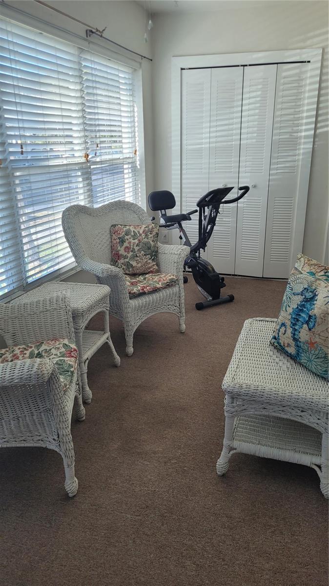 209 NE LINCOLN CIR N #109, ST PETERSBURG, FL, 33702
