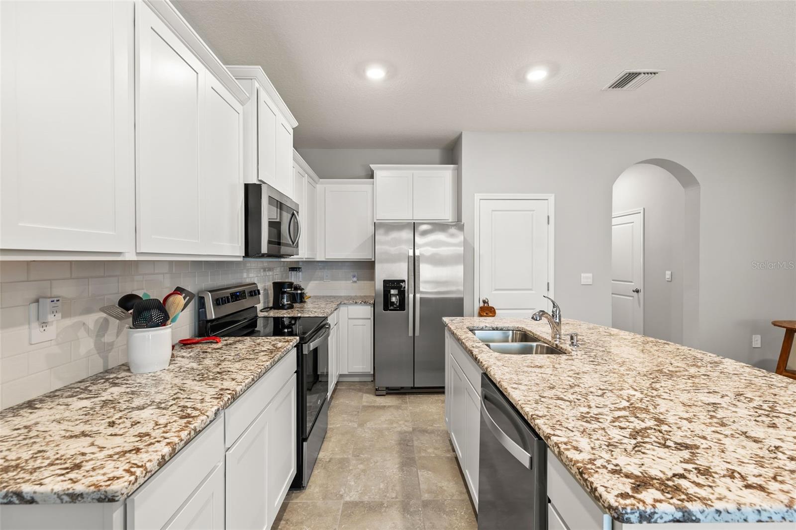 2850 MIDNIGHT PEARL DR, SARASOTA, FL, 34240